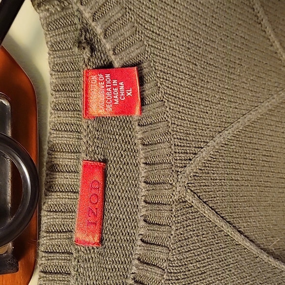 Izod Sweater - Picture 2 of 3